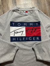 Load image into Gallery viewer, Vintage Tommy Hilfiger 1990s Logo Sweatshirt (XL)
