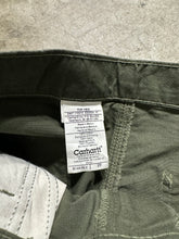 Load image into Gallery viewer, 00&#39;s Carhartt Olive Green Work Shorts (29)
