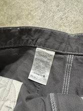 Load image into Gallery viewer, 00&#39;s Carhartt Charcoal Gray Canvas Work Shorts (33)
